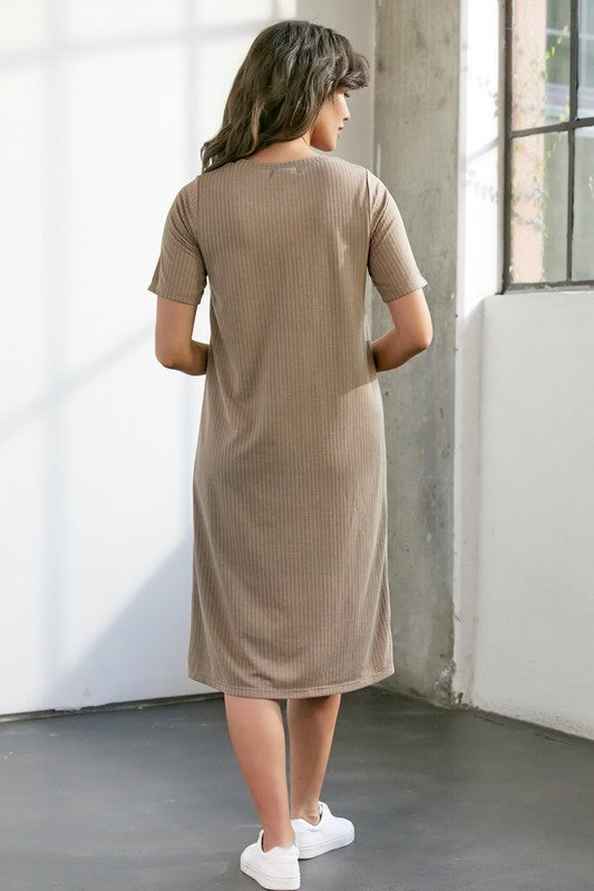 Brooke Basic Dress in Mocha