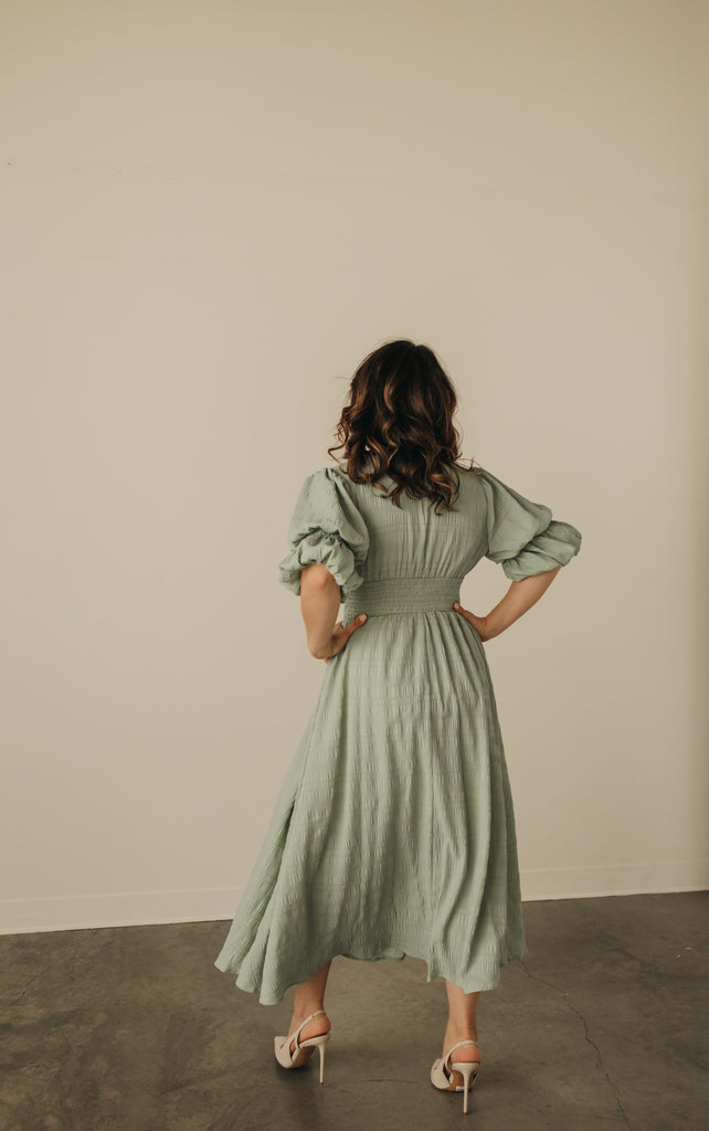 Rose Bubble Sleeve Midi Dress in Mint