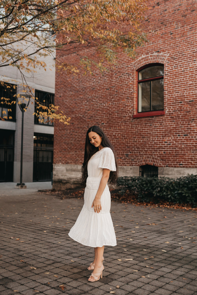 Snow White Glow Midi Dress