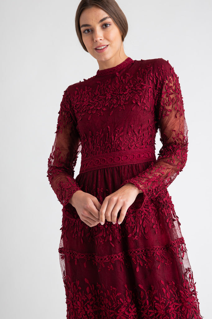 Noel Midi Lace Dress in Cranberry