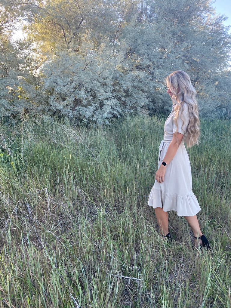 Jayda Midi Dress in Linen